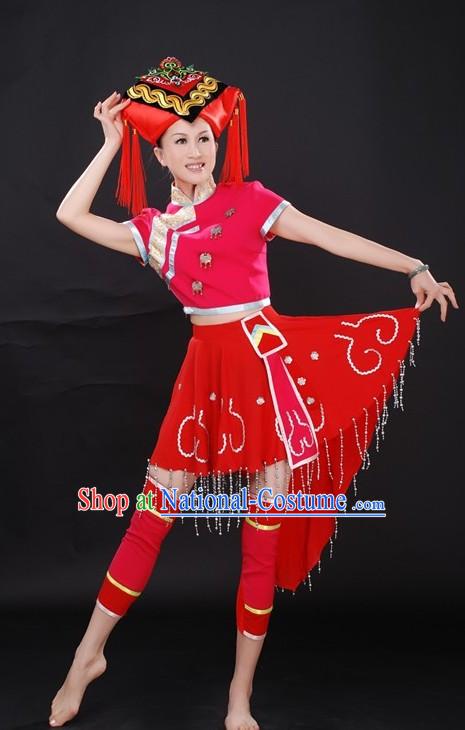 Traditional Chinese Wedding Dress and Hat