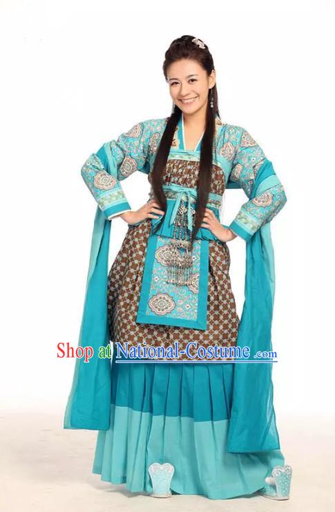 Traditional Chinese Southern and Northern Dynasties Palace Lady Ancient Princess Embroidered Costume