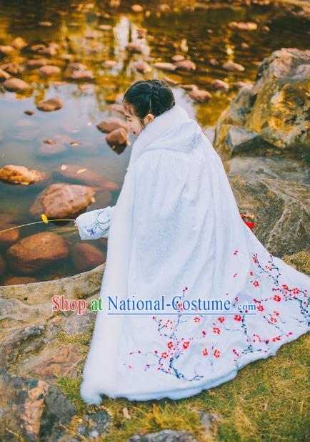 Traditional Chinese Ancient Ming Dynasty Princess Mantle Embroider Plum Blossom Cape for Women