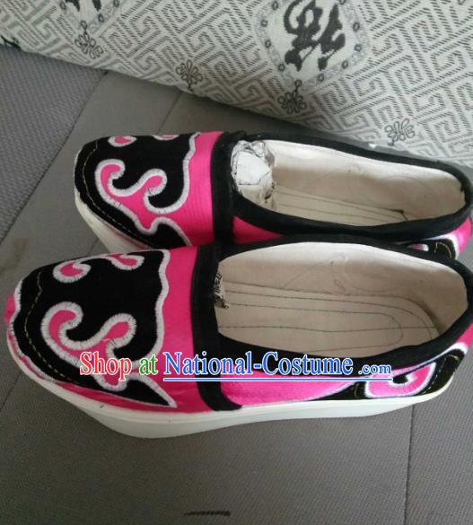 Traditional Chinese Peking Opera Young Men Embroidered Pink Shoes, China Ancient Beijing Opera Niche Cloth Shoes for Men