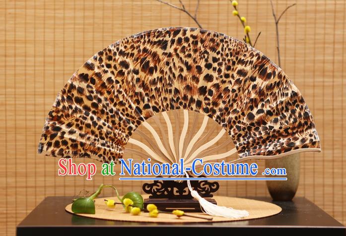Traditional Chinese Crafts Printing Leopard Silk Folding Fan Sensu Fans for Women