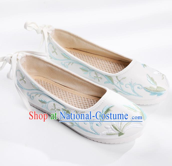 Chinese Embroidered White Shoes Hanfu Shoes Women Shoes Opera Shoes Princess Shoes