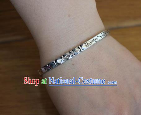 Chinese Traditional Tibetan Nationality Silver Carving Bracelet Jewelry Accessories Decoration Zang Ethnic Handmade Fine Bangle for Women