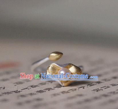 China Ancient Qing Dynasty Golden Lotus Leaf Circlet Traditional Court Pearl Ring