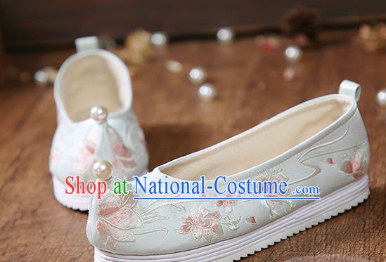 China Traditional Hanfu Princess Shoes Embroidered Peach Blossom Shoes White Cloth Shoes