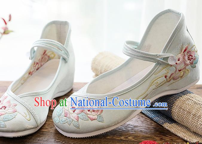 Chinese Hanfu Shoes Traditional Classical Dance Shoes Light Blue Embroidered Shoes