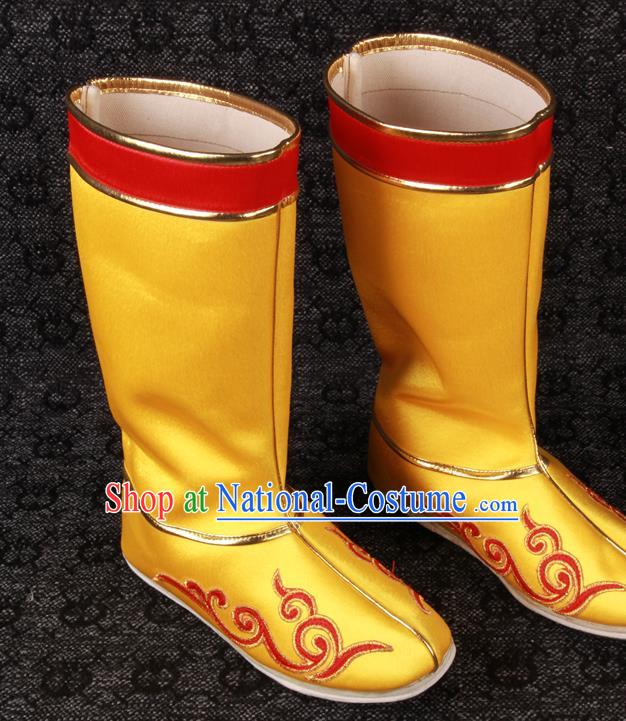 Chinese Traditional Emperor Hanfu Boots Ming Dynasty Monarch Yellow Satin Shoes Ancient Lord Embroidered Shoes for Men